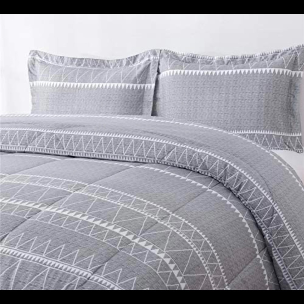 Shatex comforter set!